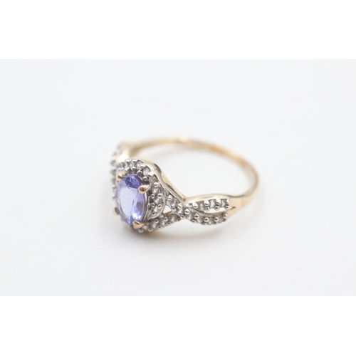 30 - 9ct gold tanzanite & white gemstone dress ring (2g) Size L 1/2