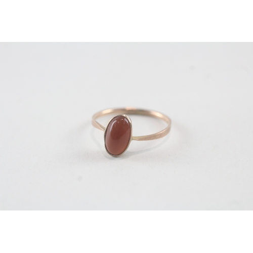 46 - 9ct gold vintage cabochon carnelian dress ring (1.5g) Size R