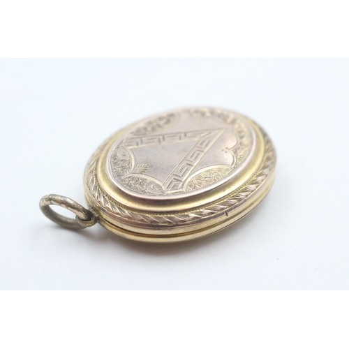 5 - 9ct gold patterned locket (7.7g)