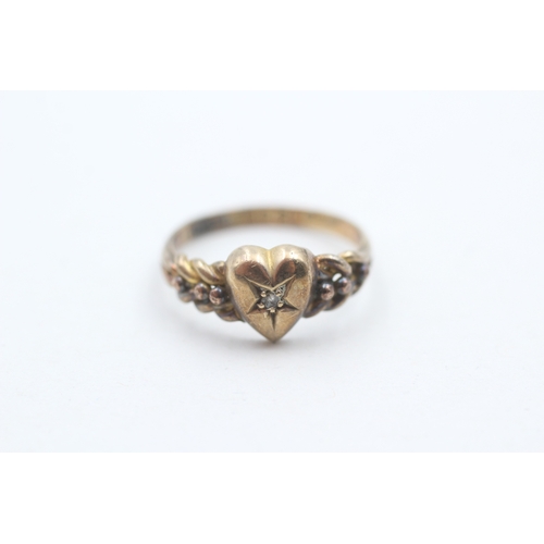 77 - 9ct gold antique star set diamond love heart dress ring (2g) Size L