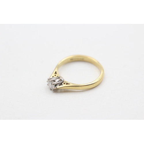 8 - 18ct gold diamond solitaire ring (2.8g) Size L