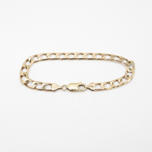 261 - 9ct Gold flat link bracelet - 11.3g  - 200mm