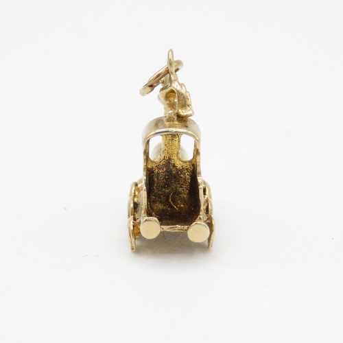 279 - 9ct Gold train charm - 8.2g