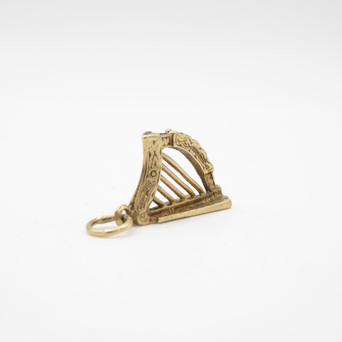 280 - 9ct Gold harp charm - 3.6g