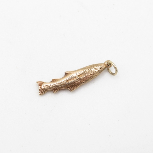 292 - 9ct Gold salmon charm - 3.2g