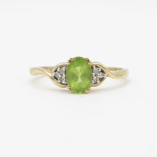 222 - 9ct gold peridot and diamond ring (1.8g) Size Q