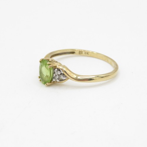 222 - 9ct gold peridot and diamond ring (1.8g) Size Q