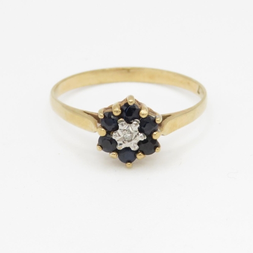 139 - 9ct gold sapphire and diamond flower cluster set ring (1.6g) Size Q 1/2