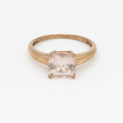 146 - 9ct gold and morganite ring (1.6g) Size L 1/2