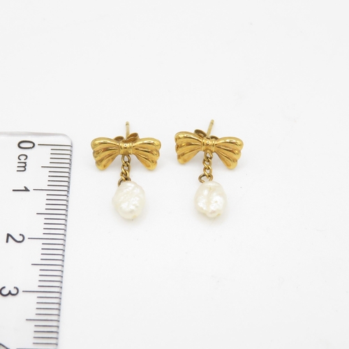 177 - 9ct gold rice pearl drop stud earrings (0.9g)