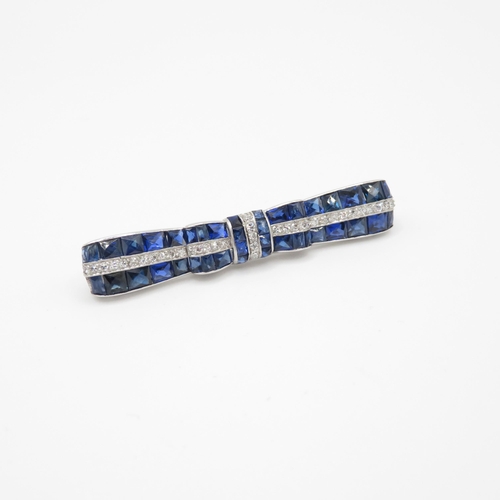 3 - 950 platinum sapphire and diamond bow design bar brooch (10g)