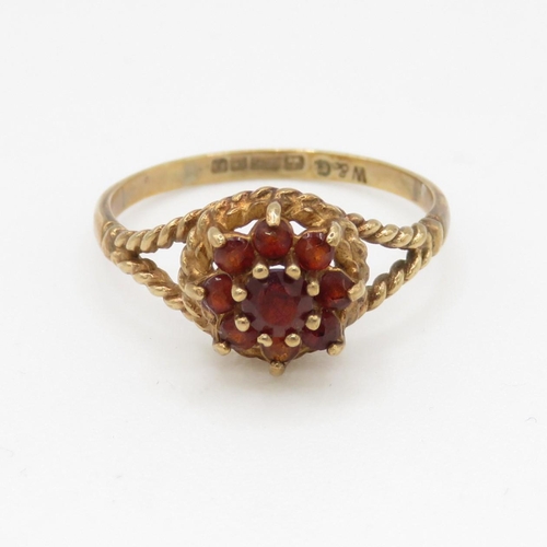 65 - 9ct gold vintage garnet dress ring (1.5g) Size K