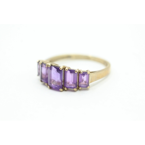 13 - 9ct gold and five stone amethyst ring (2.5g) Size S