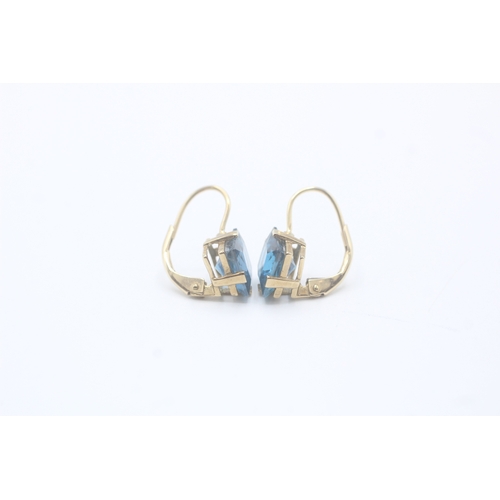 151 - 9ct gold and topaz lever back earrings (2.9g)