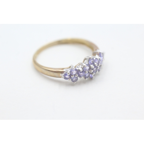 158 - 9ct gold tanzanite dress ring (2.4g) Size V