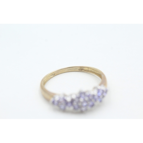 158 - 9ct gold tanzanite dress ring (2.4g) Size V