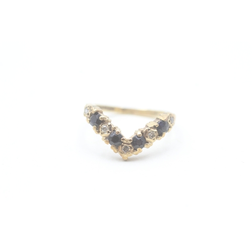 160 - 9ct gold sapphire and diamond set wishbone chevron ring (1.7g) AS SEEN - MISSHAPEN Size H