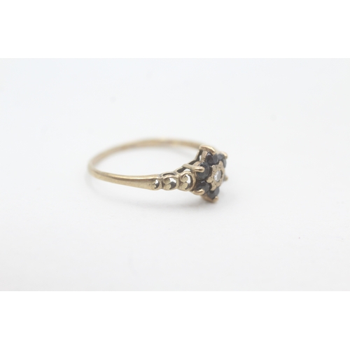 167 - 9ct gold sapphire & diamond cluster ring (1g) Size K