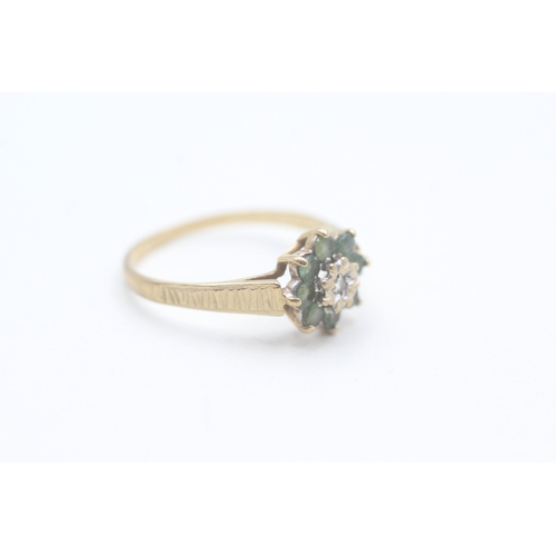 172 - 9ct gold emerald and diamond cluster set ring (1.3g) Size O