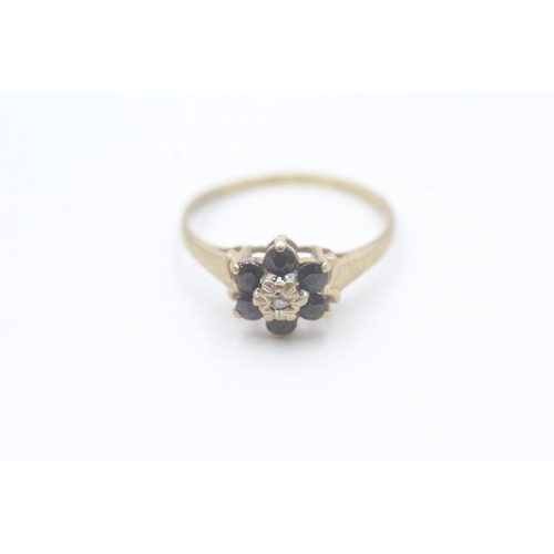 29 - 9ct gold sapphire & diamond cluster ring (1.6g) Size N