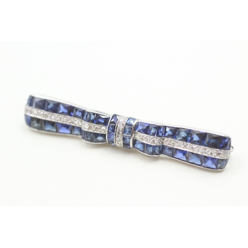 3 - 950 platinum sapphire and diamond bow design bar brooch (10g)