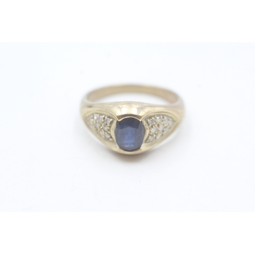 30 - 9ct gold sapphire & diamond dress ring (4g) Size N