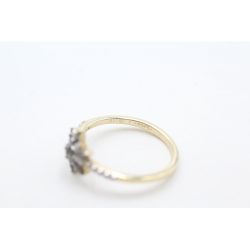 37 - 9ct gold sapphire and diamond twist ring (2g) Size Q