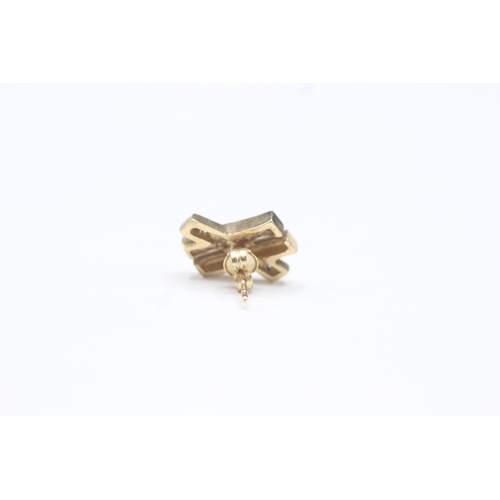 43 - 9ct gold and diamond stud earrings (2.7g)