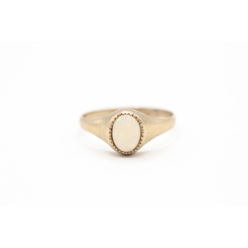 54 - 9ct gold vintage opal dress ring (1.5g) Size M