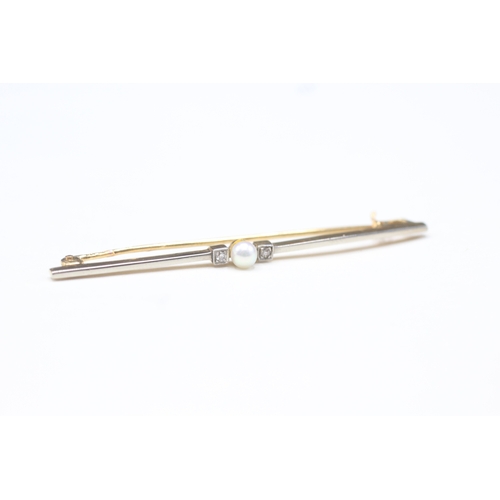 77 - 18ct gold cultured pearl and diamond brooch with Swedish hallmarks (3.5g)