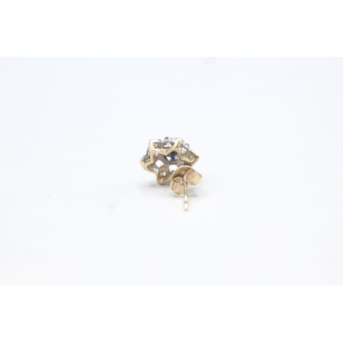 78 - 9ct gold sapphire and diamond flower cluster stud earrings (0.9g)