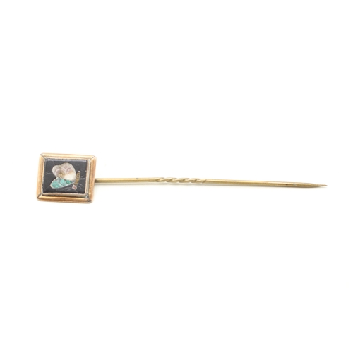 82 - 9ct gold head with base pin, pietra duro (3.3g)