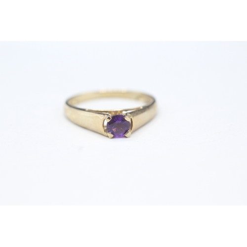 84 - 9ct gold amethyst single stone ring (2.1g) Size N 1/2