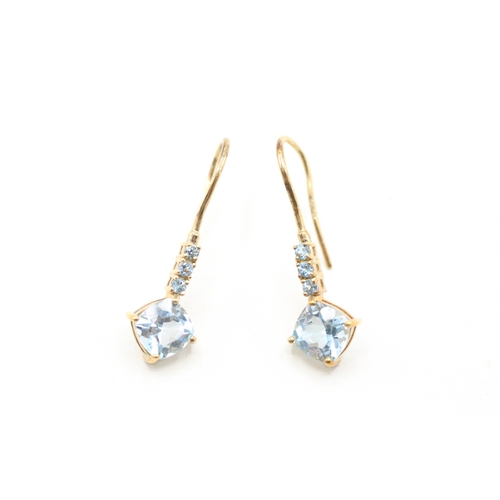 88 - 9ct gold and topaz drop hook earrings (2.8g)