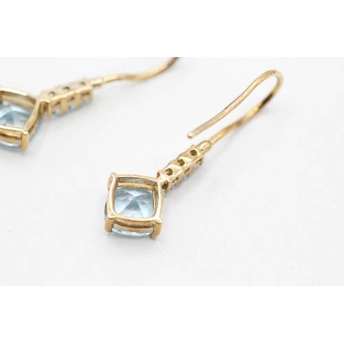 88 - 9ct gold and topaz drop hook earrings (2.8g)