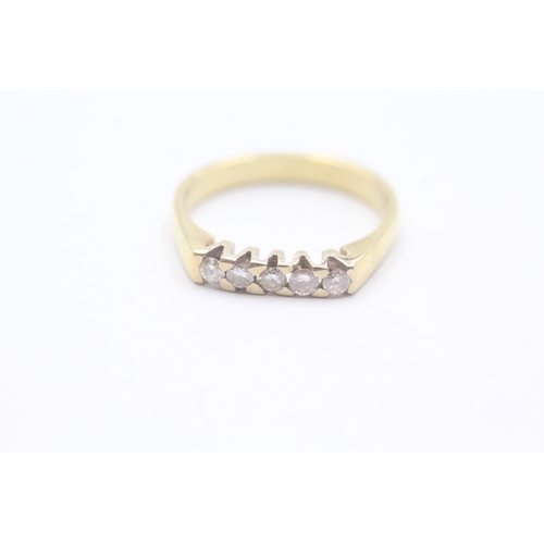 92 - 18ct gold diamond row set ring (3.6g) Size O