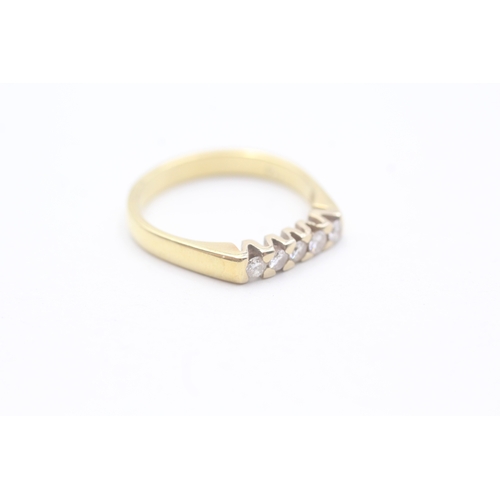 92 - 18ct gold diamond row set ring (3.6g) Size O