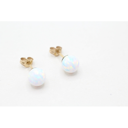 97 - 9ct gold faux opal stud earrings (0.6g)