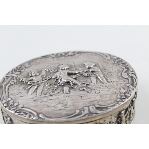 374 - Antique / Vintage .800 Continental Silver Snuff / Trinket Box w/ Cherubs 154g