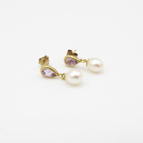 239 - 2 x 9ct gold topaz, amethyst and cultured pearl drop earrings (2.1g)