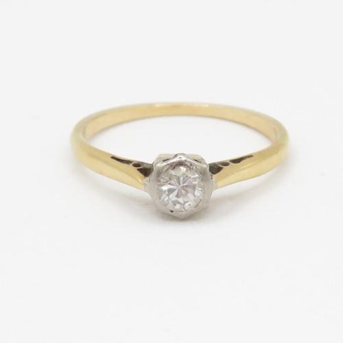 140 - 18ct gold diamond solitaire ring (1.7g) Size L