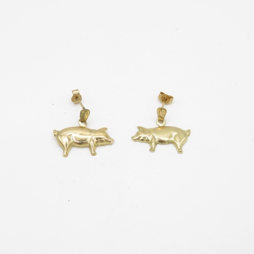 226 - 9ct gold pig earring (0.6g)