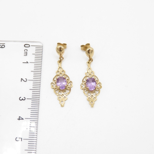 241 - 9ct gold amethyst drop earrings (1.7g)