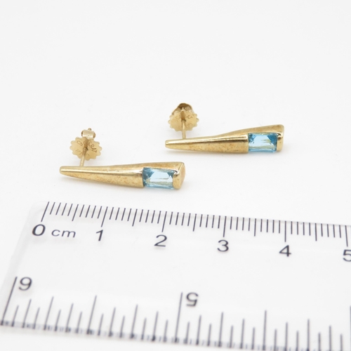 45 - 9ct gold topaz drop stud earrings (2.2g)