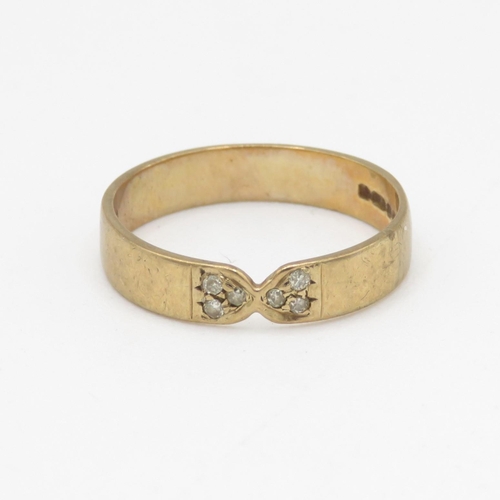 71 - 9ct gold and diamond ring (1.9g) Size N