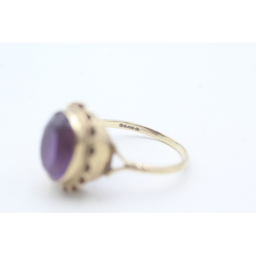 103 - 9ct gold and large amethyst set ring (3.2g) Size Q