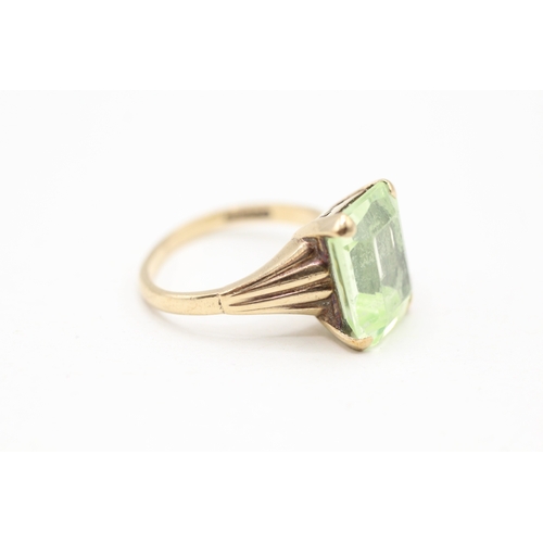 113 - 9ct gold antique green gemstone dress ring (3.9g) AS SEEN - MISSHAPEN Size L