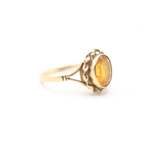 117 - 9ct gold citrine single stone ring (2.7g) Size Q