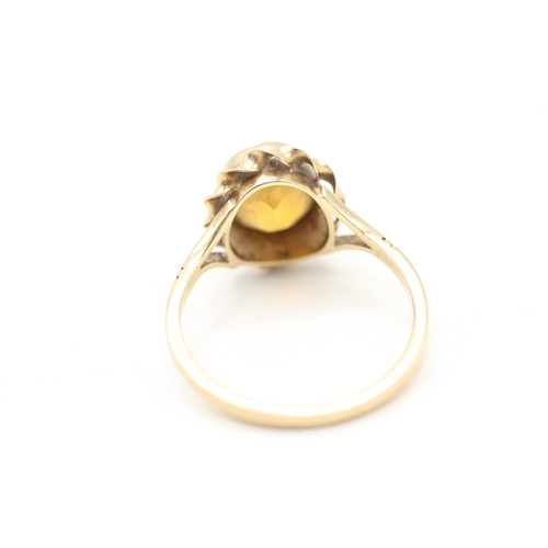 117 - 9ct gold citrine single stone ring (2.7g) Size Q