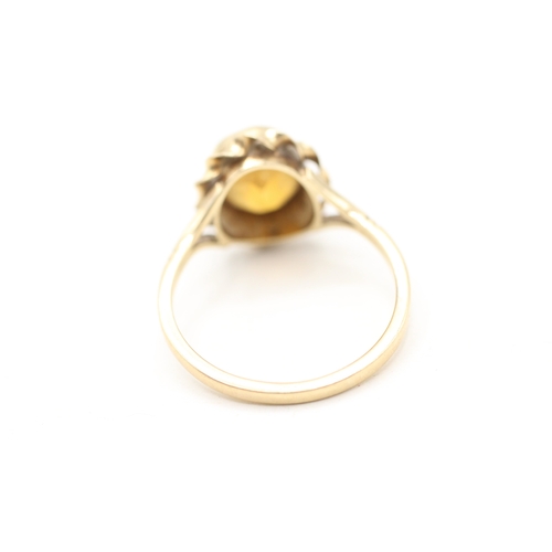 117 - 9ct gold citrine single stone ring (2.7g) Size Q